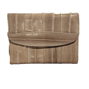Eel skin wallet very good condition multiple card slots